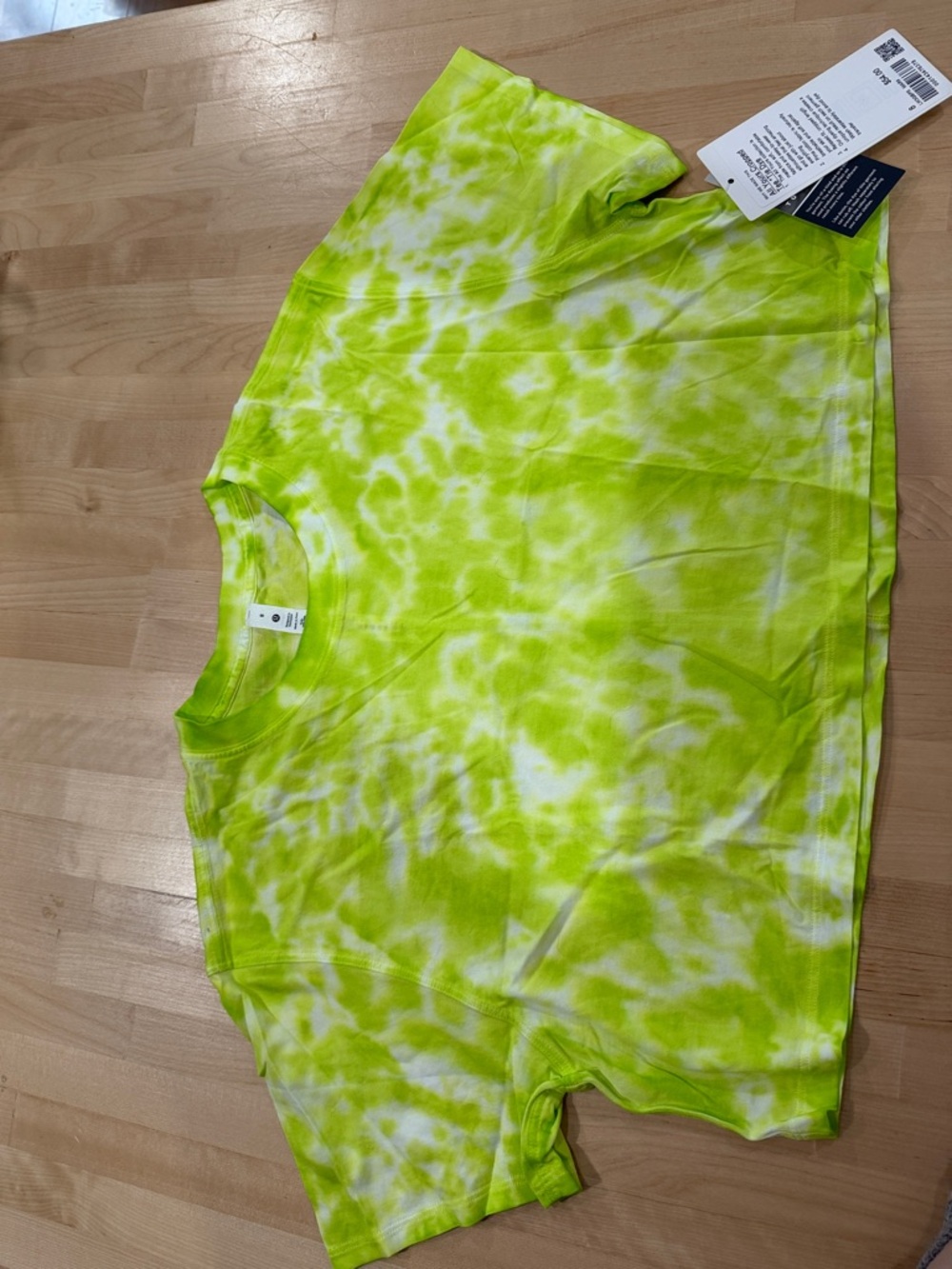 Lulu lemon women’s size 8 Neon Lime Tie-Dye Shirt